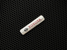 Фурнитура для автоковриков: логотип Toyota (XXL)