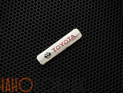 Фурнитура для автоковриков: логотип Toyota (XXL) 